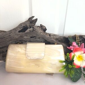 ELAN ~ Iridescent Mother of Pearl Cream Hard Body Clutch Bag w/Gold Tone Chain